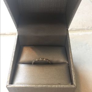 10K white gold band size 7 women's