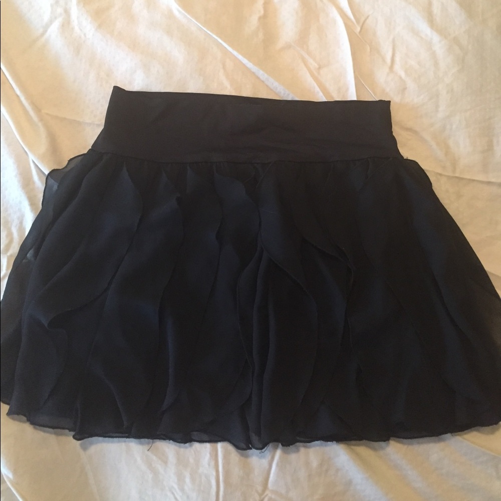 Aqua size large black ruffle mini skirt