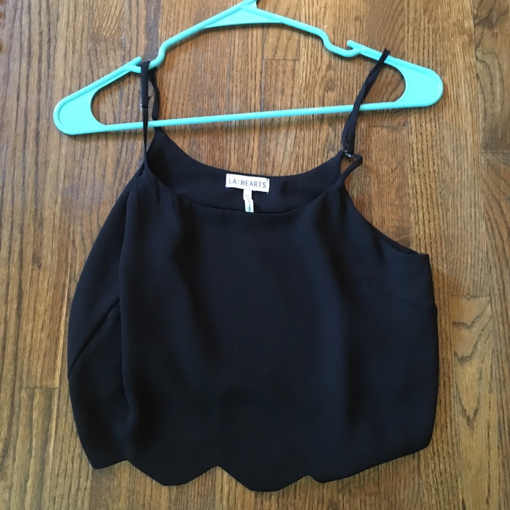 Scalloped tank top