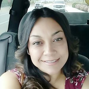 Meet your Posher, Della