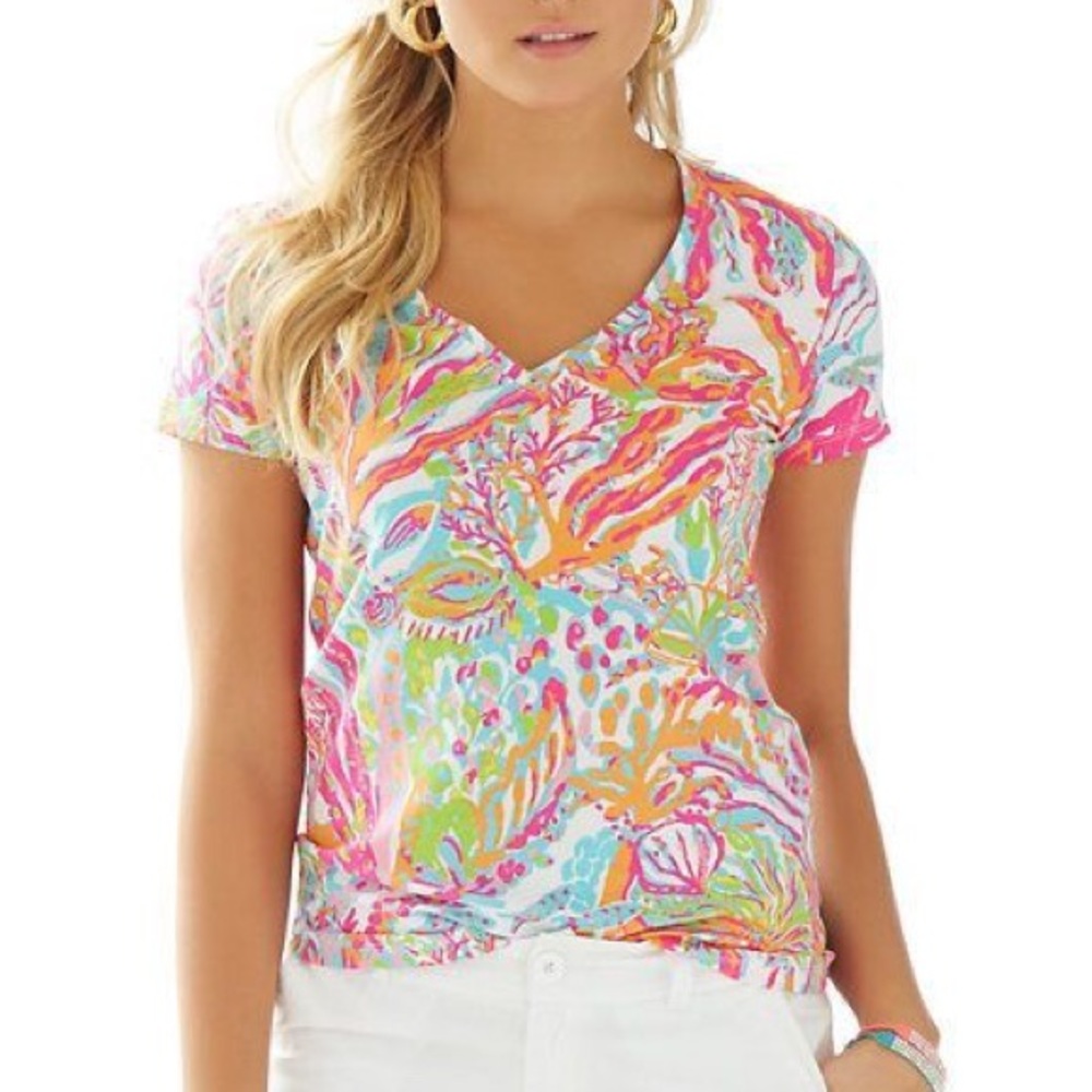 NWOT- Lilly Pulitzer Scuba to Cuba V-neck t-shirt