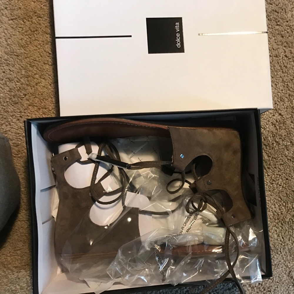 Dolce vita flat sandals with tie
