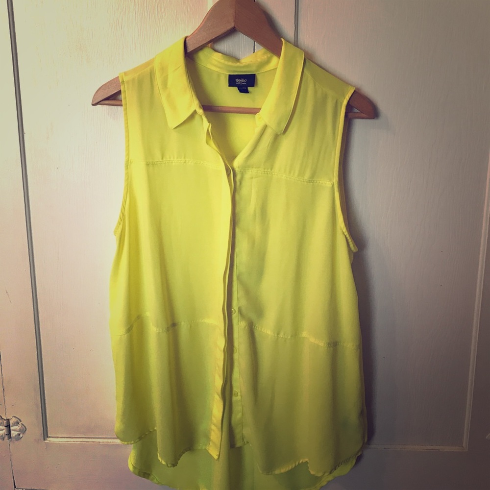 Sleeveless neon blouse