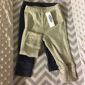 2 pair of baby boys old navy pants