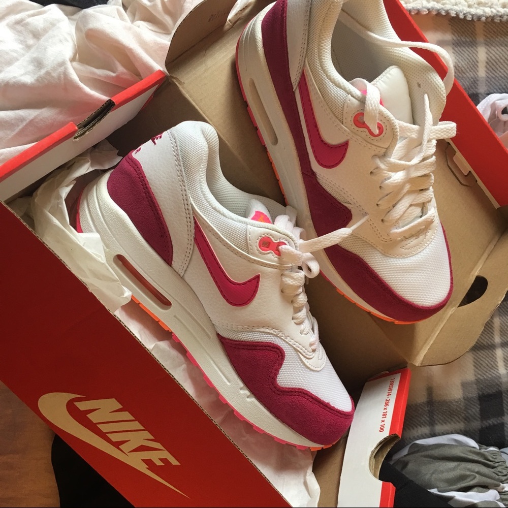 Brand new nike size 6.5