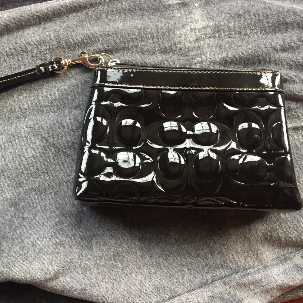 AUTHENTIC COACH BLACK WRISTLET CLUTCH WALLET - Picture 3 of 5