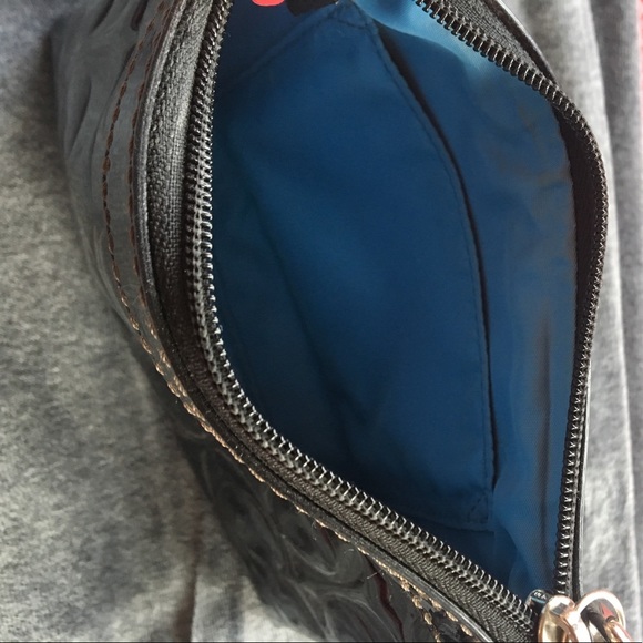 AUTHENTIC COACH BLACK WRISTLET CLUTCH WALLET - Picture 2 of 5