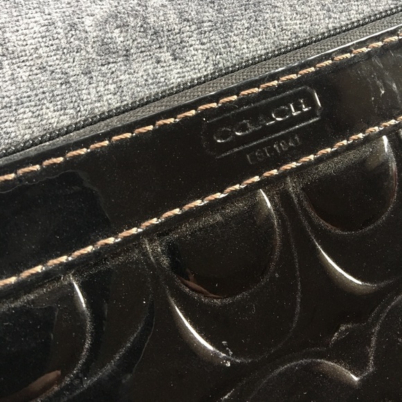 AUTHENTIC COACH BLACK WRISTLET CLUTCH WALLET - Picture 4 of 5