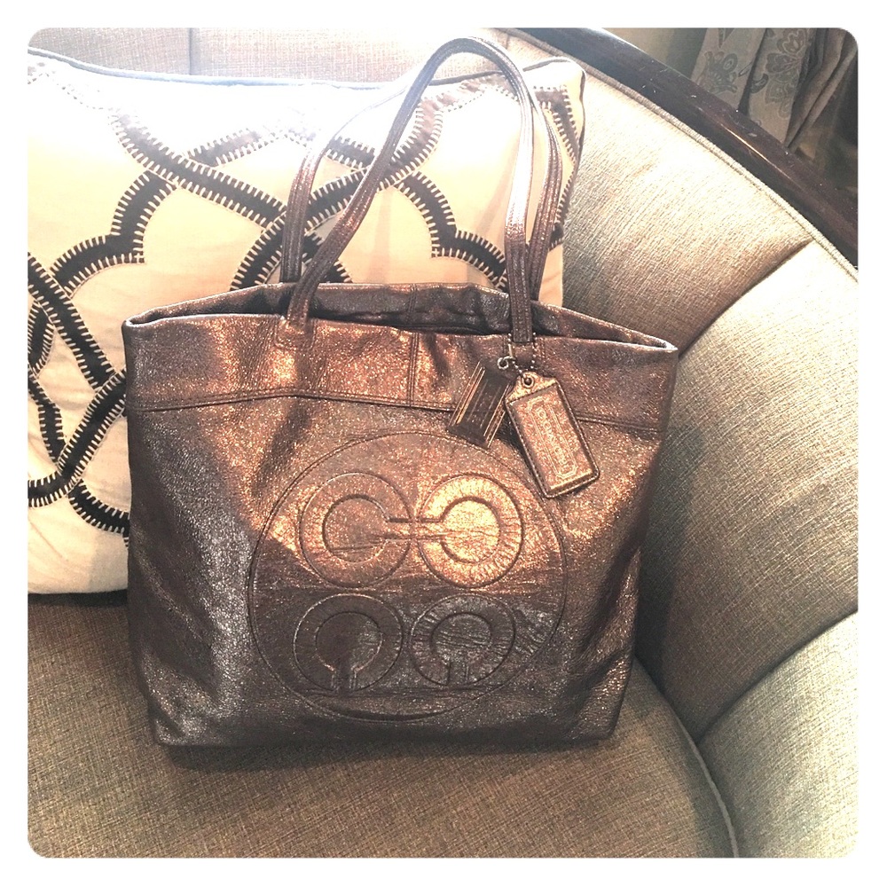 Metallic Coach Handbag 👜EUC