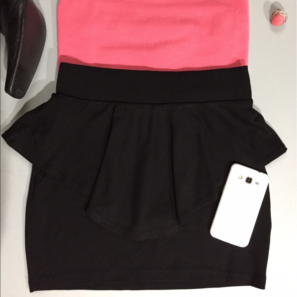 Divided by H&M black peplum mini skirt