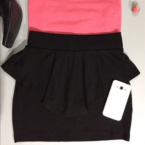 Divided by H&M black peplum mini skirt
