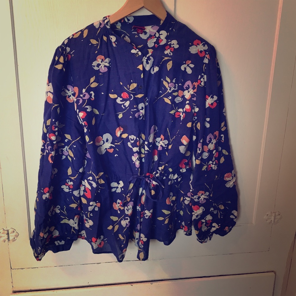 Floral blouse with sinch waist
