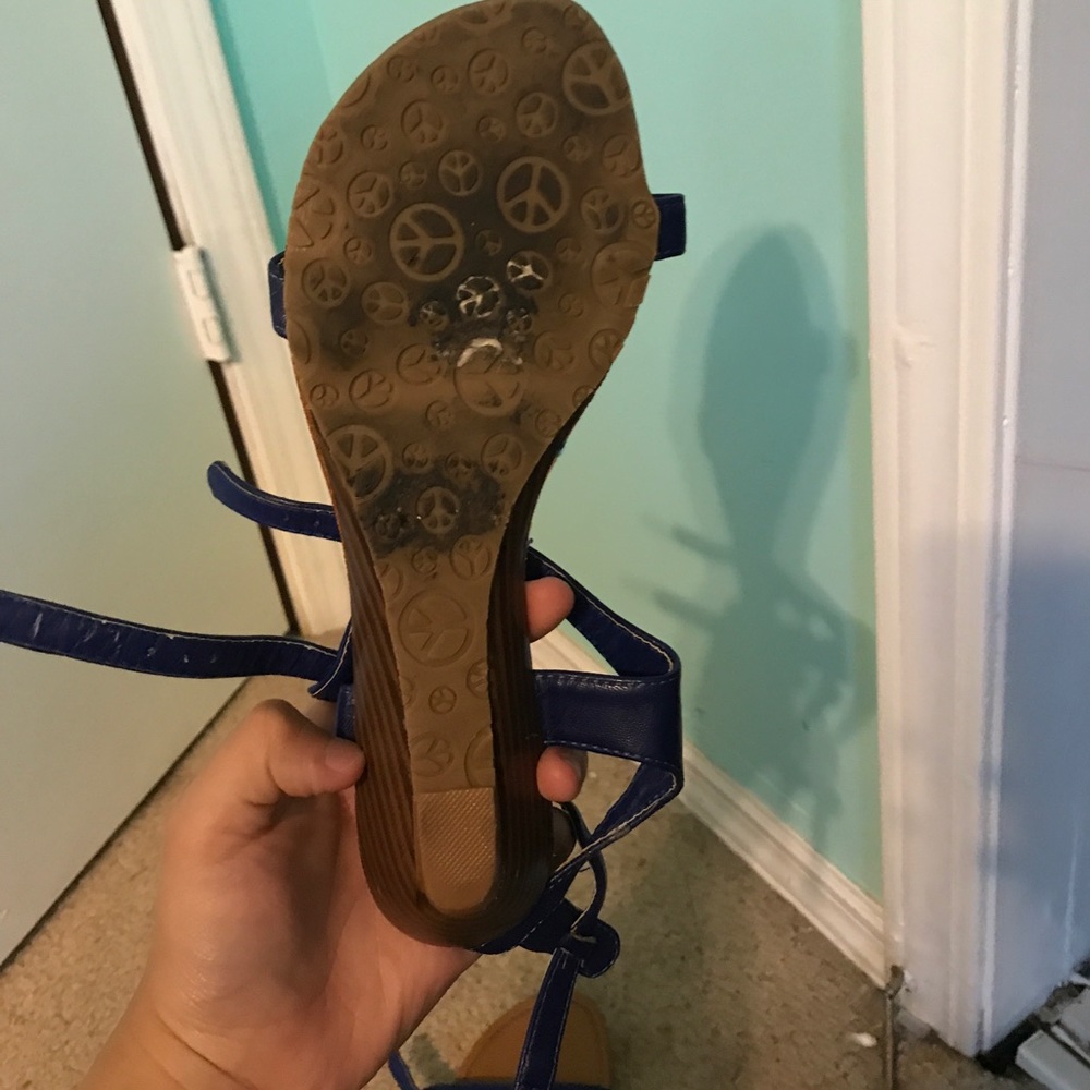 Shoes - Picture 3 of 3