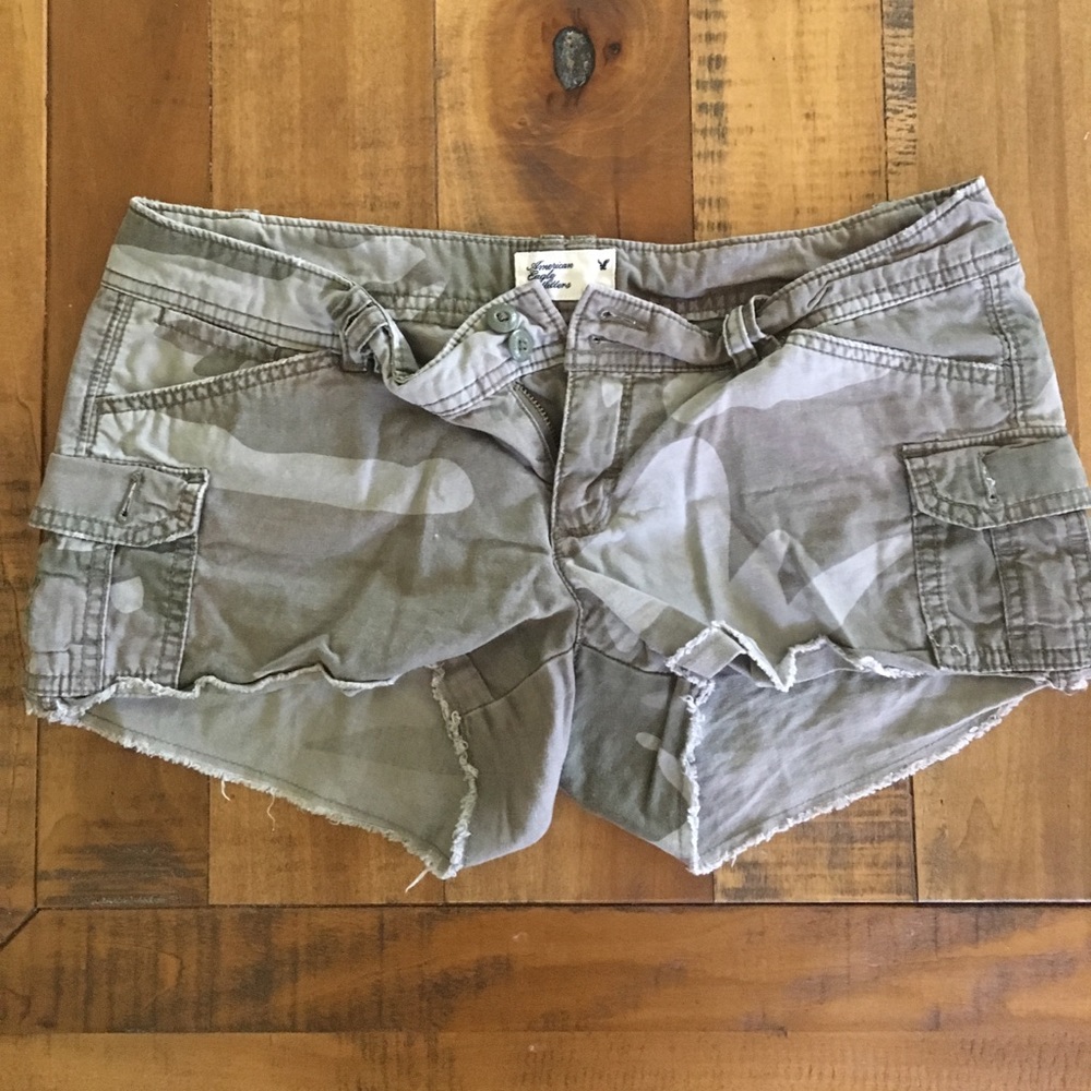 Camo mini cargo shorts