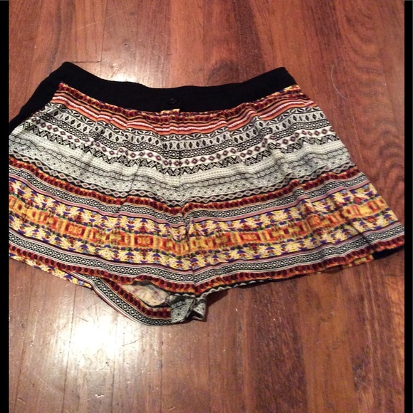 GIFTED❤️Must Go HP🎉Flowy Rayon Boho Shorts - Picture 4 of 4
