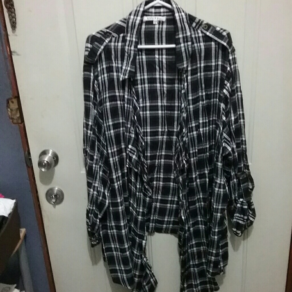 Women's 3x black and white plaid open cardigan