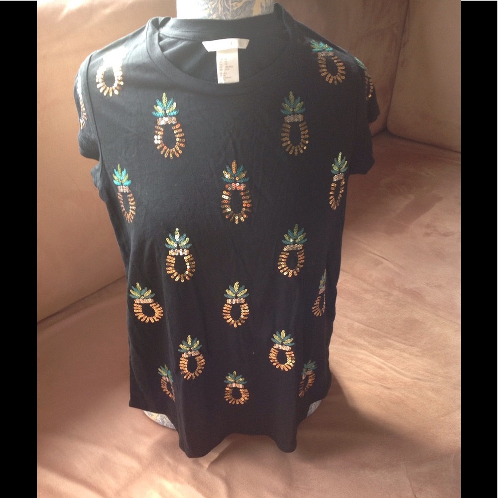 Black t-shirt with sequin pineapple use few times.