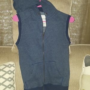 Hooded zip vest