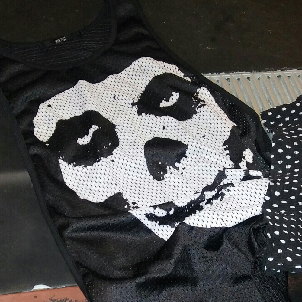 Misfits Chrimson Ghost Iron Fist tank punk