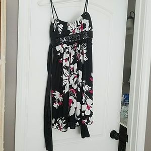 Short, flower pattern summer dress