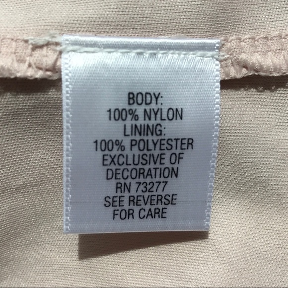 ELLE | Lace Dress - Picture 7 of 7