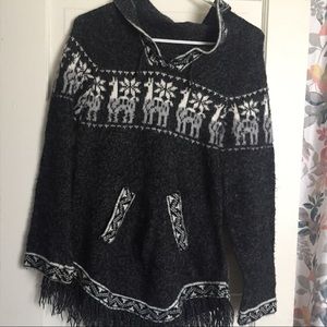 Alpalca brand new Sweater from chile.