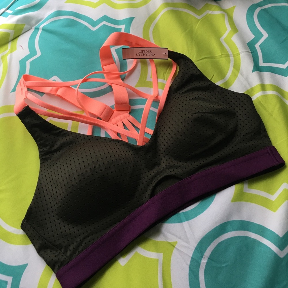 VICTORIAS SECRET sports bra