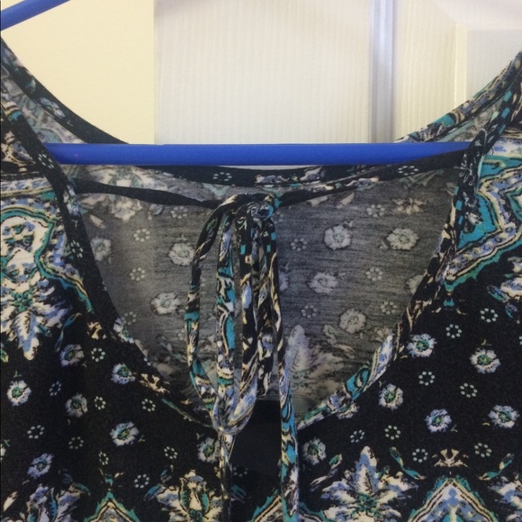 Small Forever 21 Patterned Shirt - Picture 3 of 4