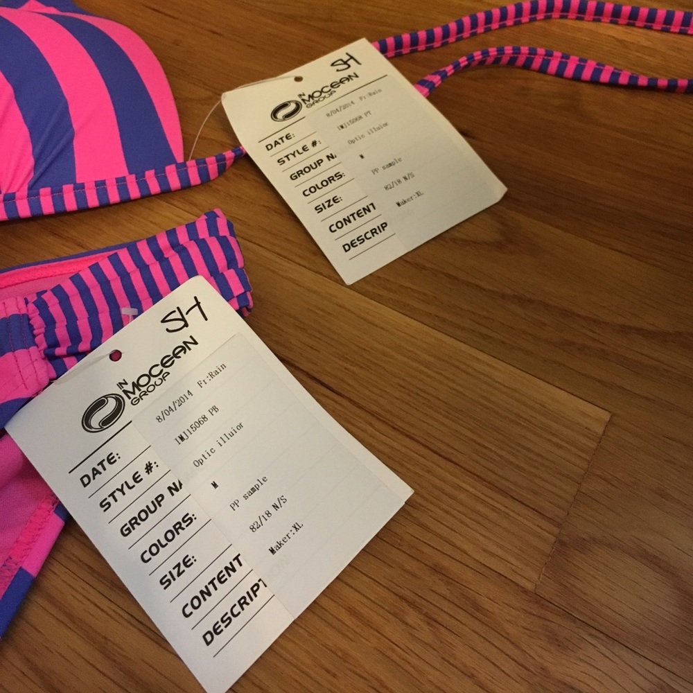 Bathing suit - Picture 2 of 4