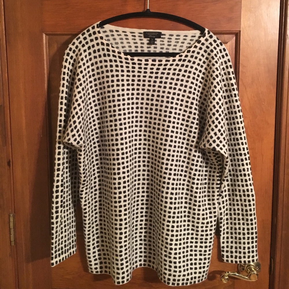 Black and cream cashmere sweater