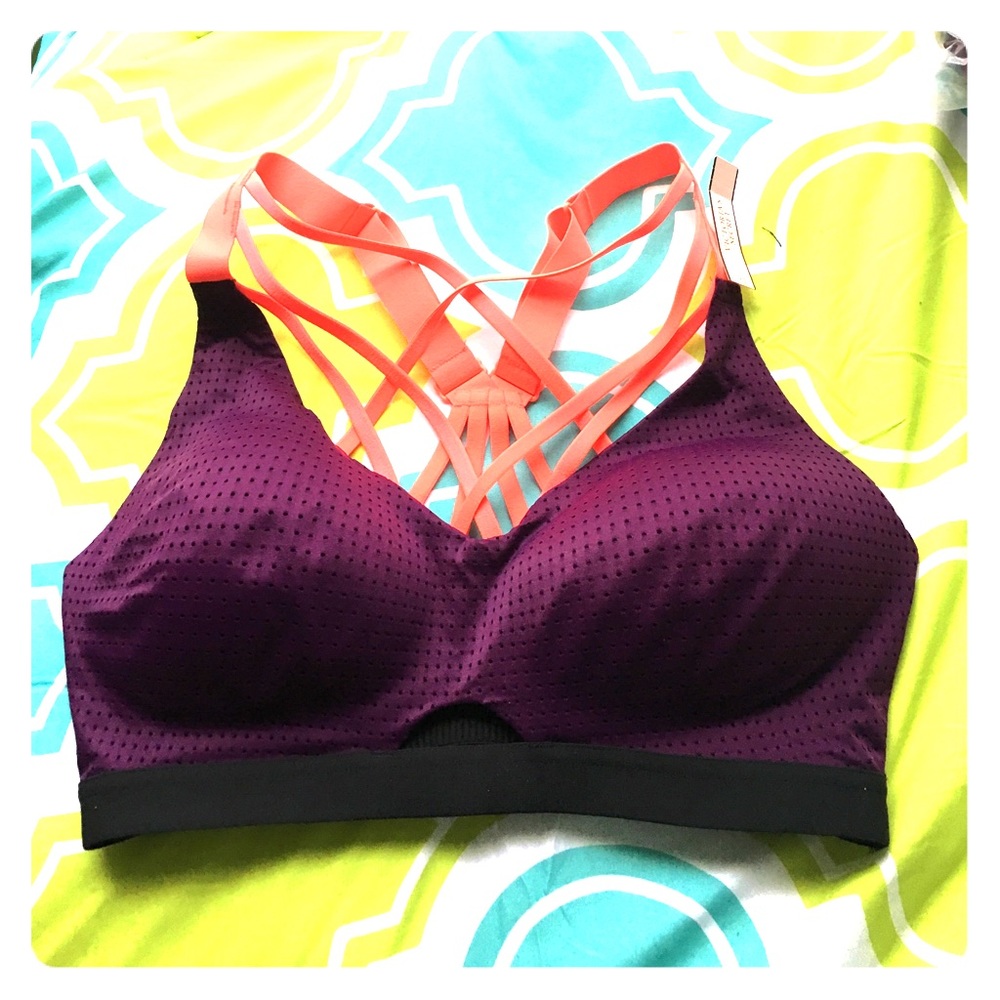 VICTORIAS SECRET SPORT BRA NWT
