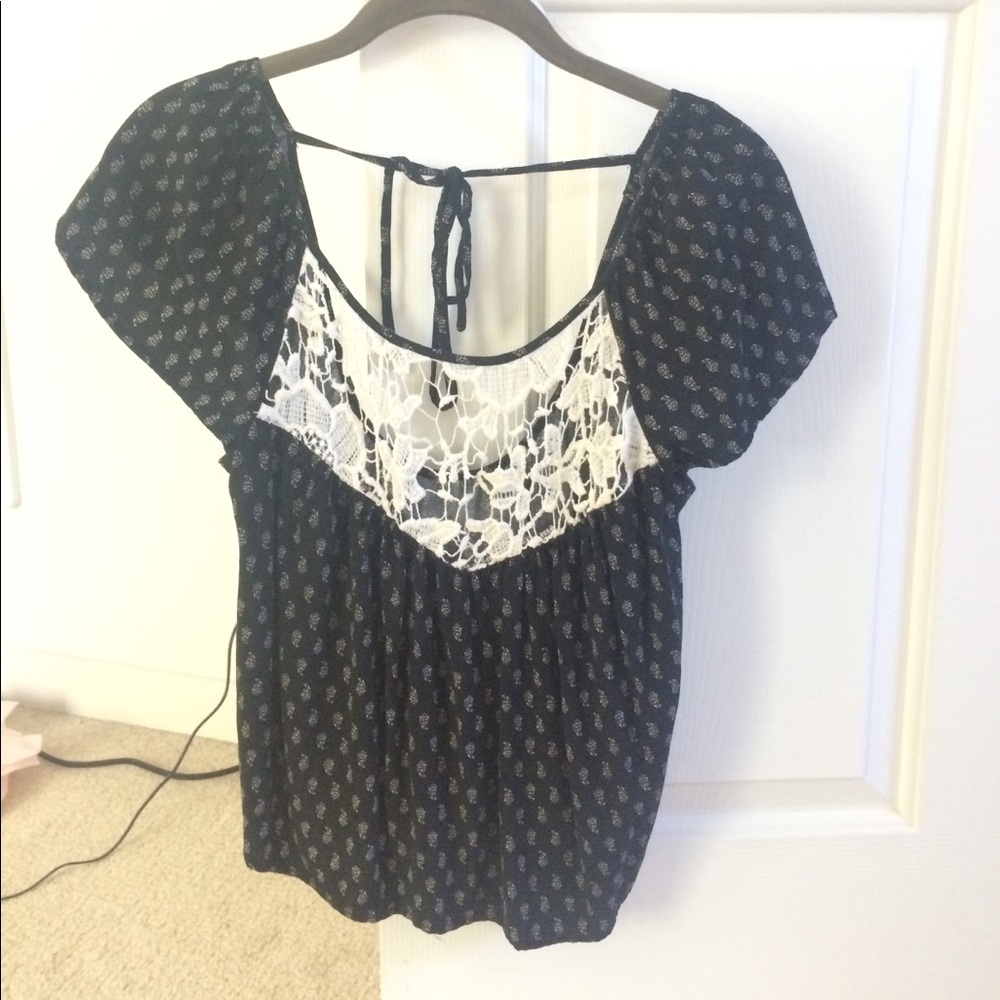 Forever 21 Small Black Top with crocheted front