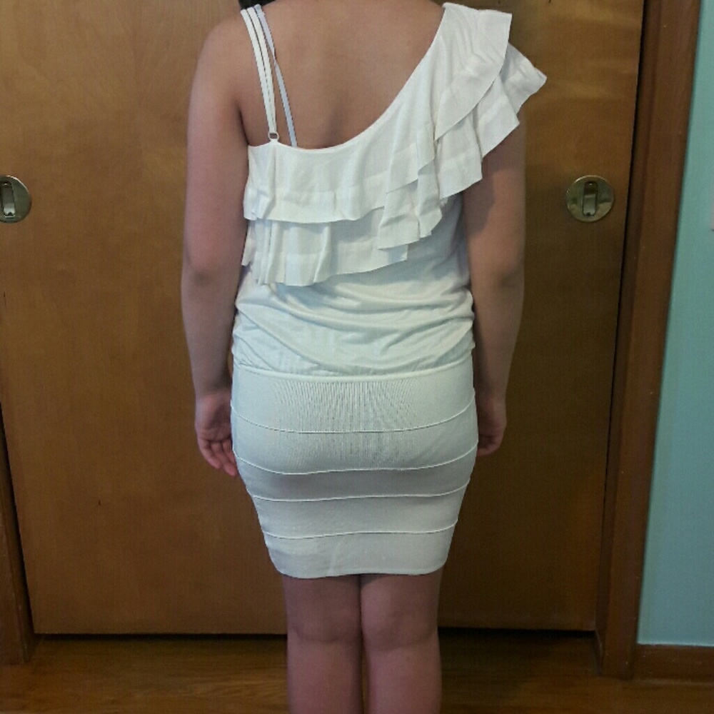 Dress - Picture 2 of 2