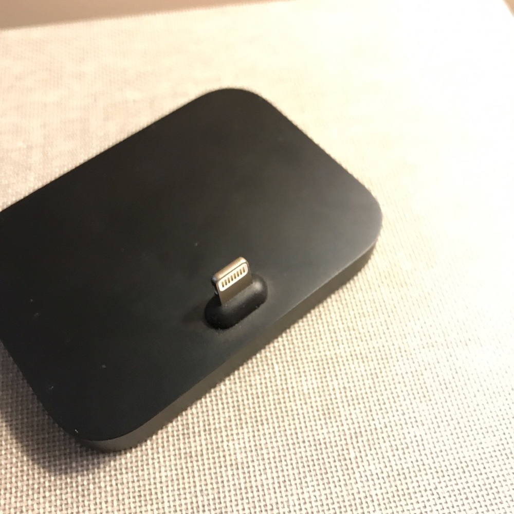 Apple Lightning cable charging stand