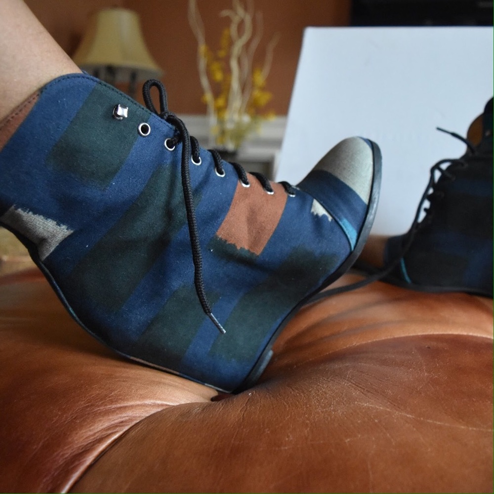 Minimarket Ikat Wedge Boot