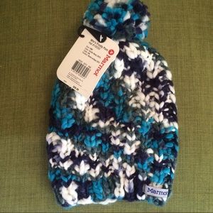 Marmot Hat: women's frosty pom #18550 arctic navy