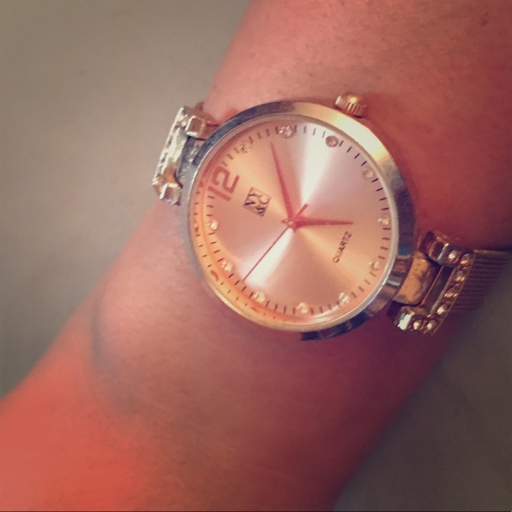 Rose gold watch (used)