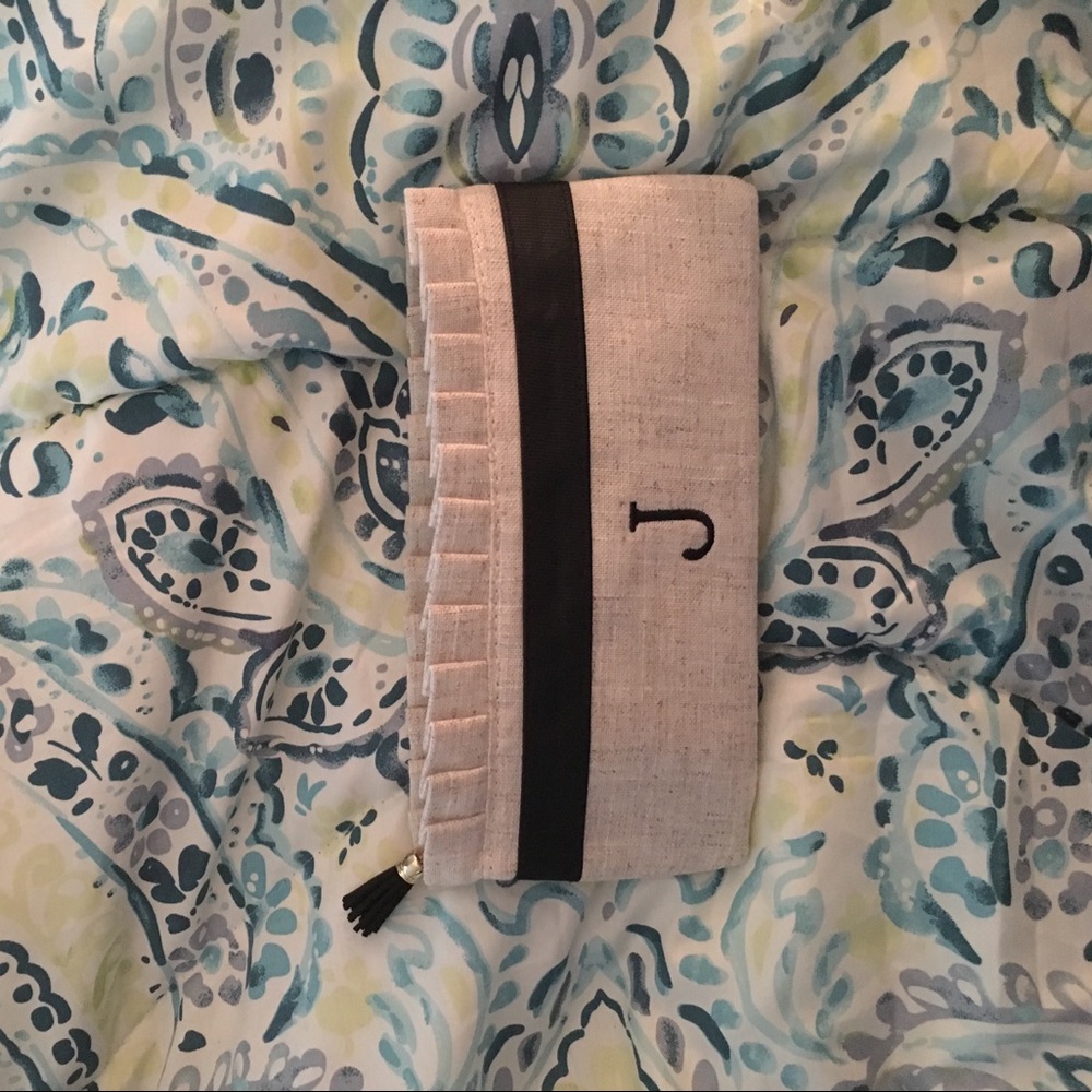 Cosmetic bag