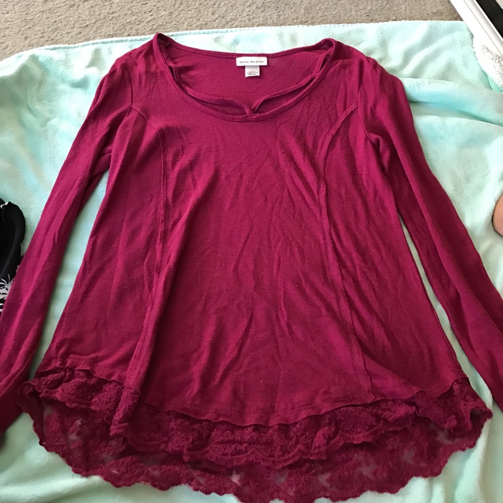 Loose fit maroon long sleeve shirt