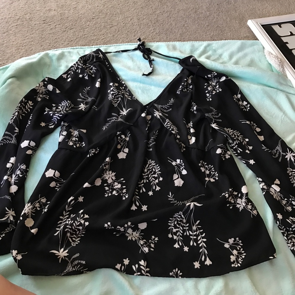 Low neck, floral long sleeve loose fit blouse