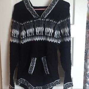 Alpaca sweater brand new from chile.