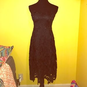 Pretty sweetheart lace dress