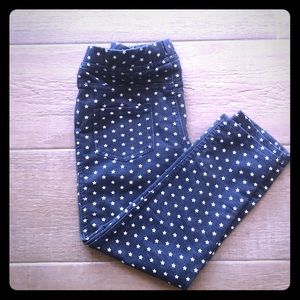 Toddler girl pull on jeggings. ⭐️