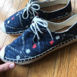 LN J. Crew Espadrilles/Fashion Shoes Size 8, blue