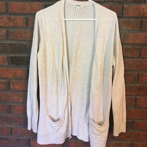 Old Navy grey cardigan with pockets