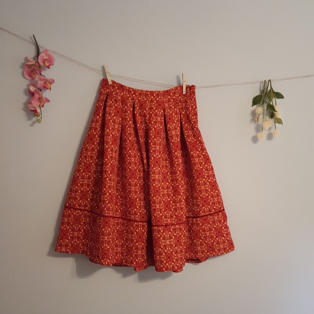 Red skirt