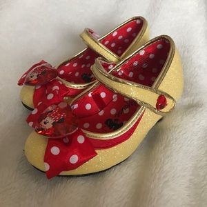 Minnie Mouse costume shoes - small heel - sz 7/8