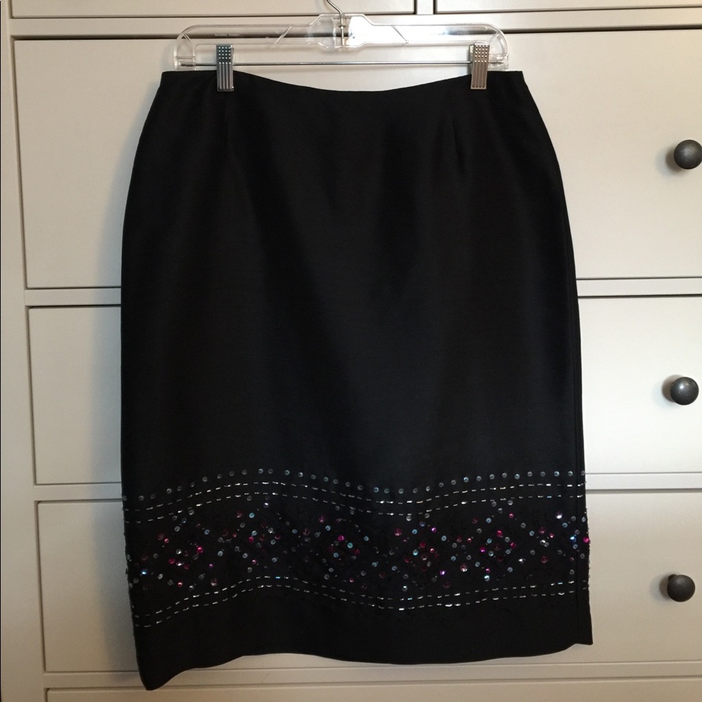 Ann Taylor Sequined Pencil sqirt - 100% silk. Black Friday Sale !!!