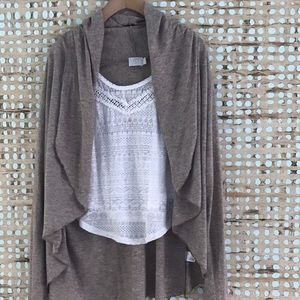 Flowy scalloped edge cardi from T Los Angeles.