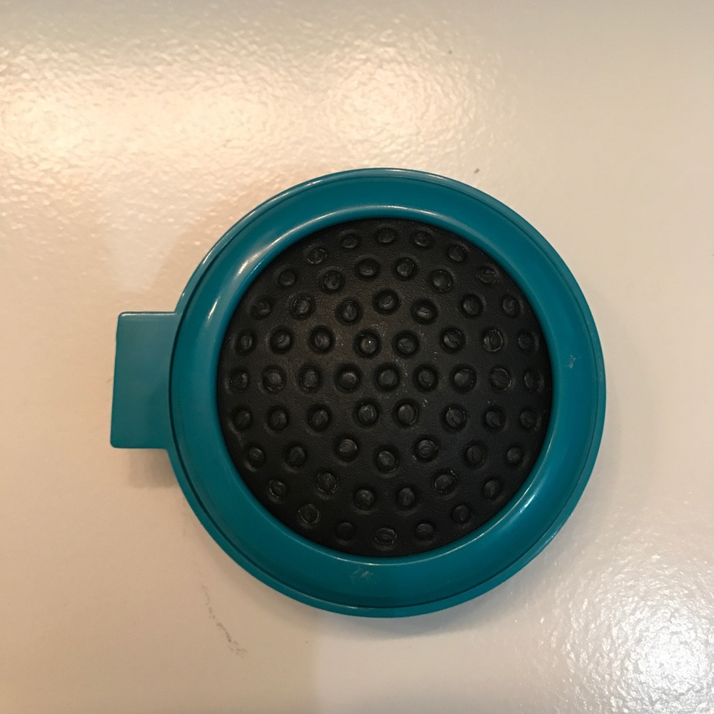 Brand-new mini hairbrush